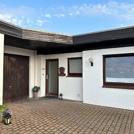 Holiday home Libelle *